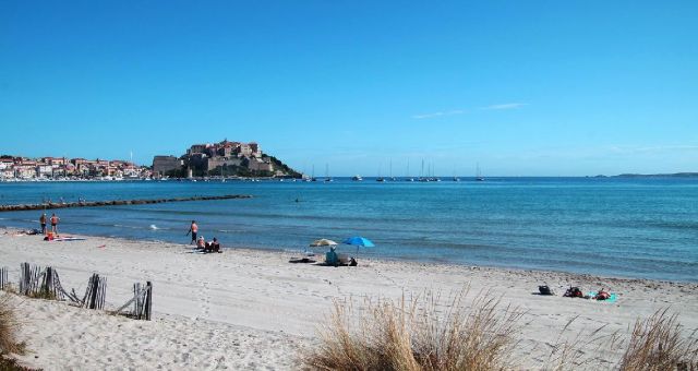 Partir en vacances en Corse : oui, mais à quelle période ?